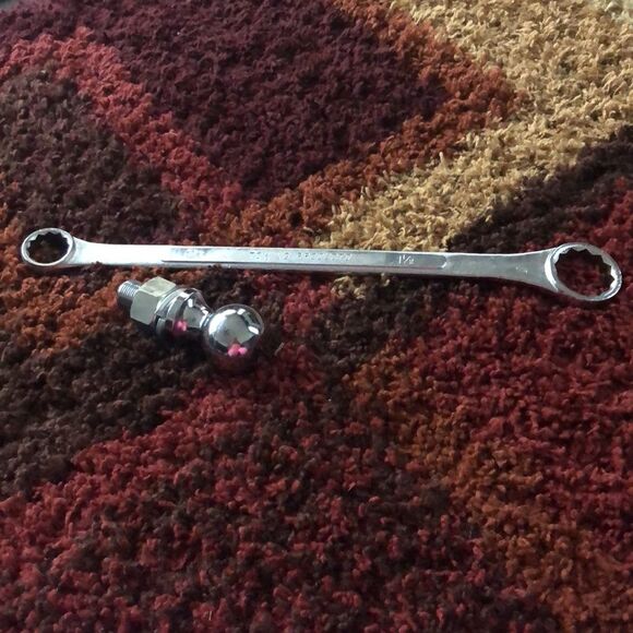 Other - CTp2a 16h Reese chrome color hitch ball and wrench